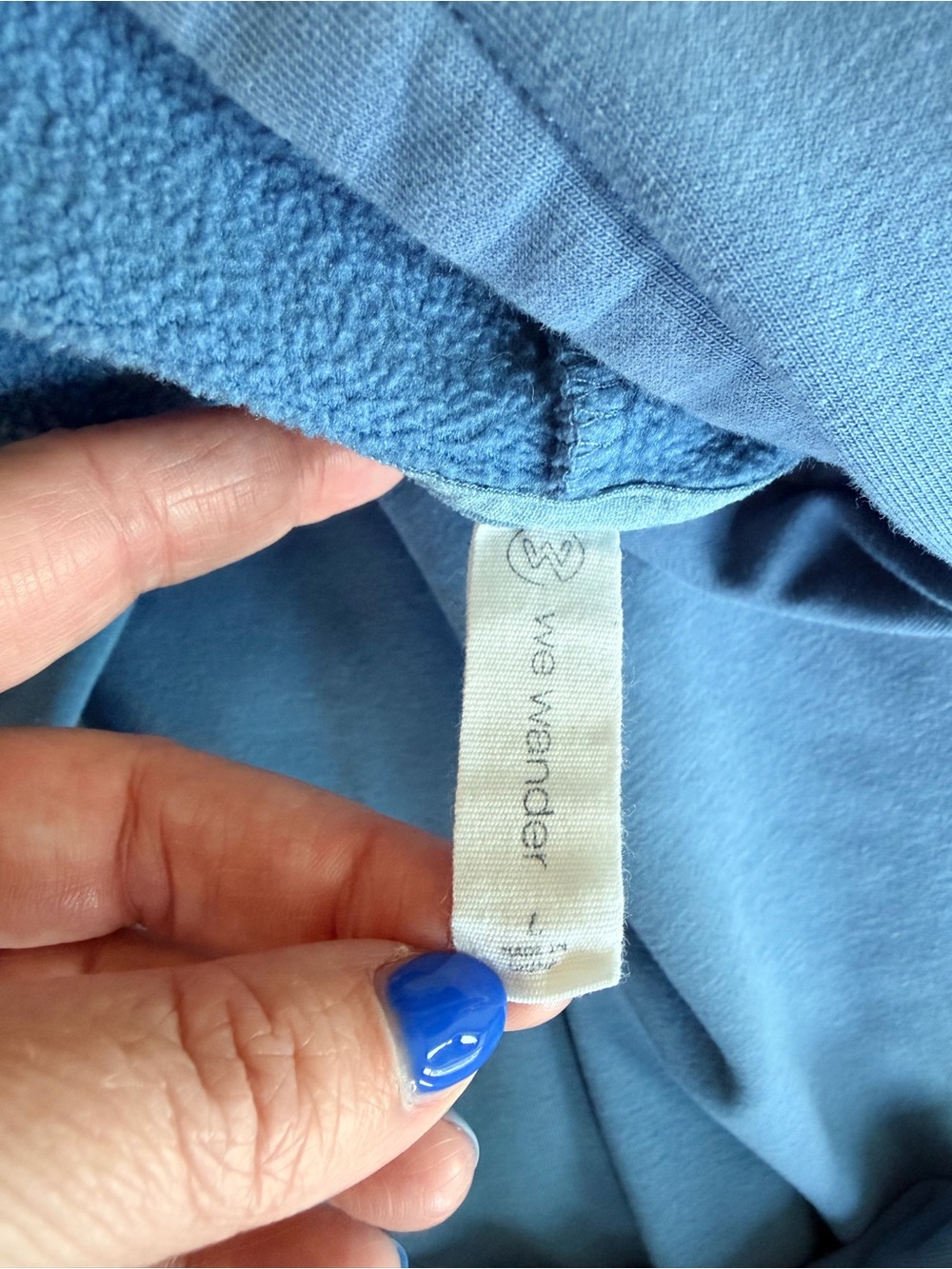 We Wander Set of Women’s Hoodies in Blue and Pink - Picture 4 of 9